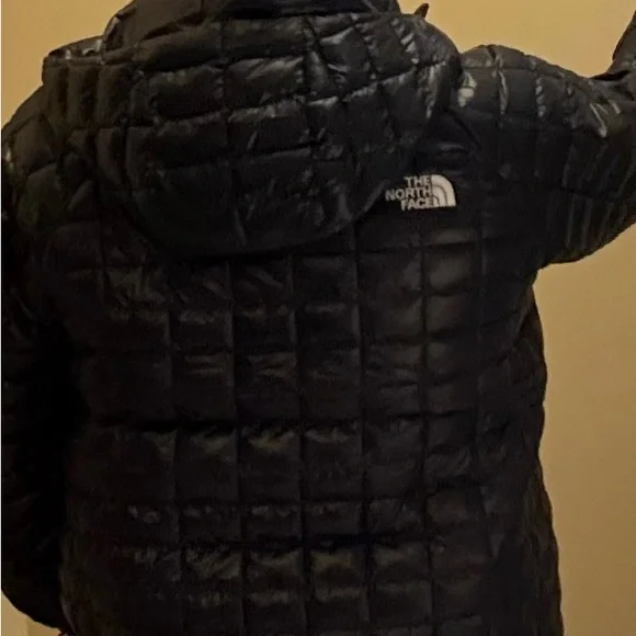The North Face Men's Thermoball Hooded Dark Blue Puffer Jacket - Picture 4 of 5